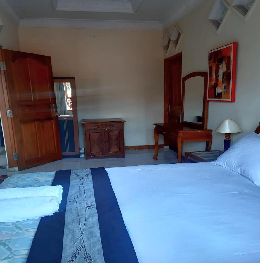 The Reinhold Guesthouse Bali Kerobokan  Exterior photo