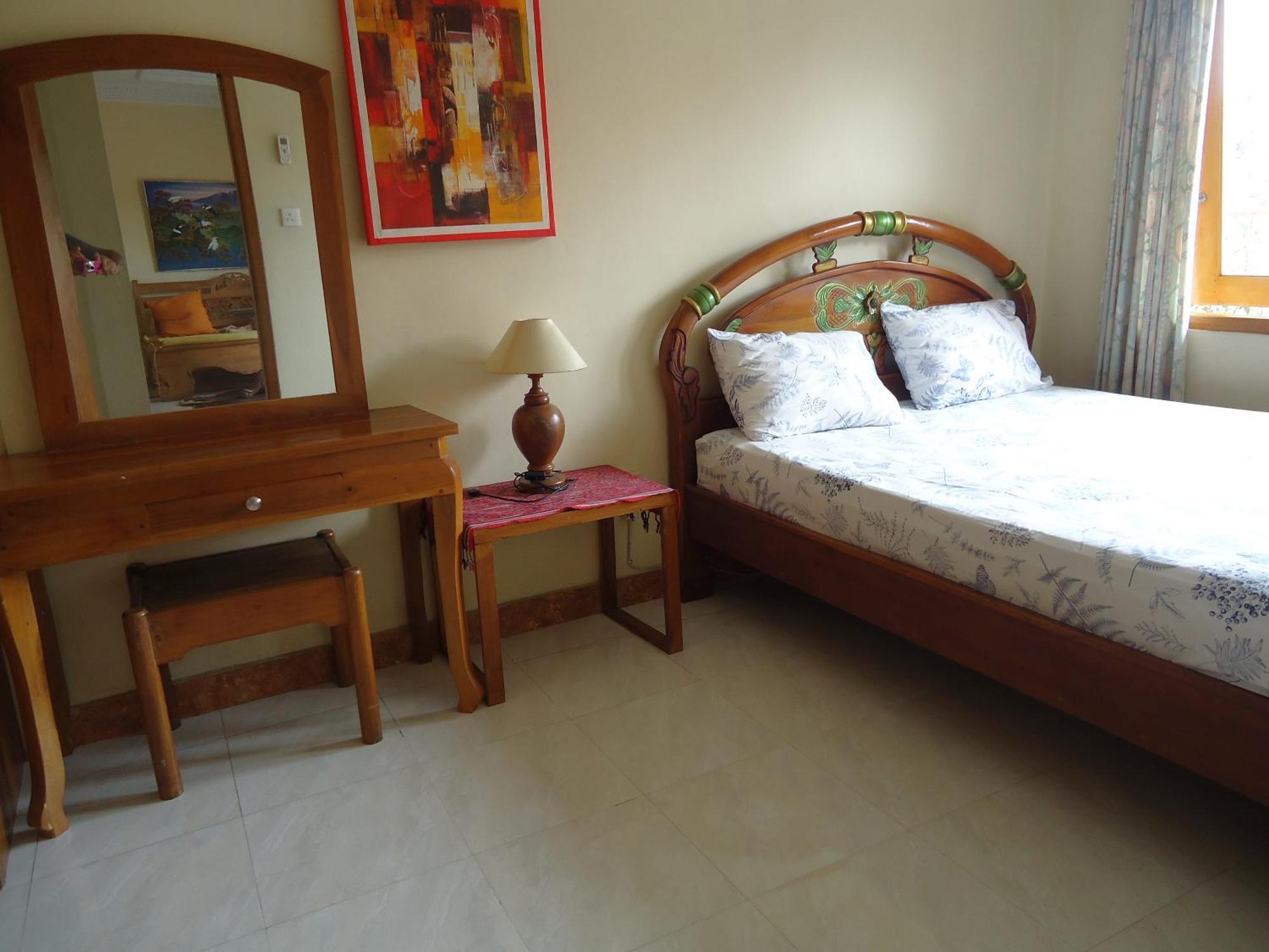 The Reinhold Guesthouse Bali Kerobokan  Exterior photo